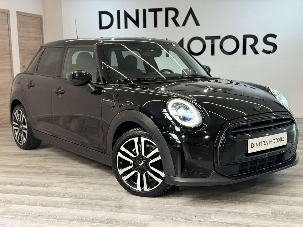 MINI Cooper 1.5i - Carplay/LED/HUD/Cruise, Auto's, 100 kW, Gebruikt, 136 pk, Zwart
