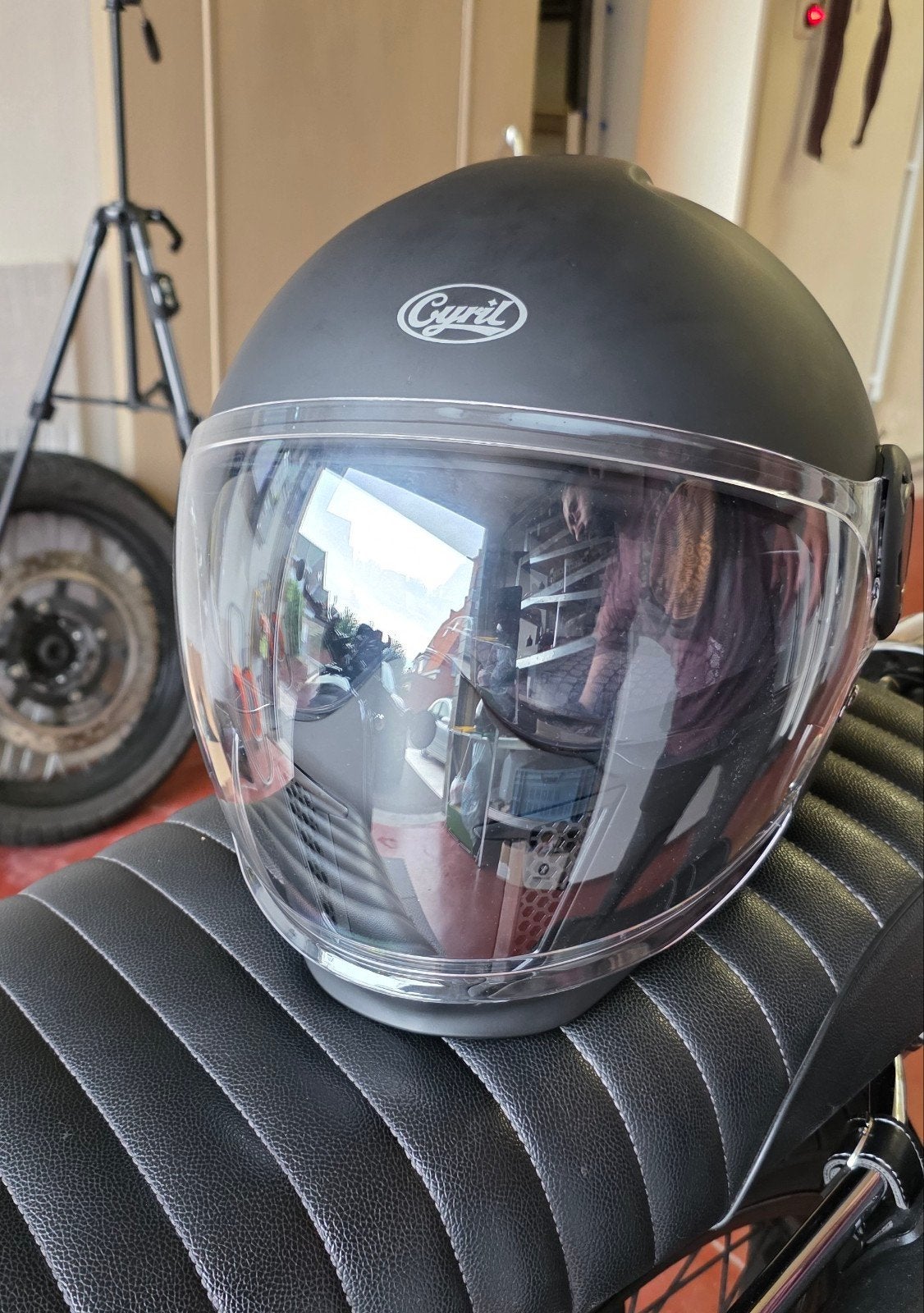 Motorhelm maat L met 4 mogelijkheden., Motoren, Ophalen, L