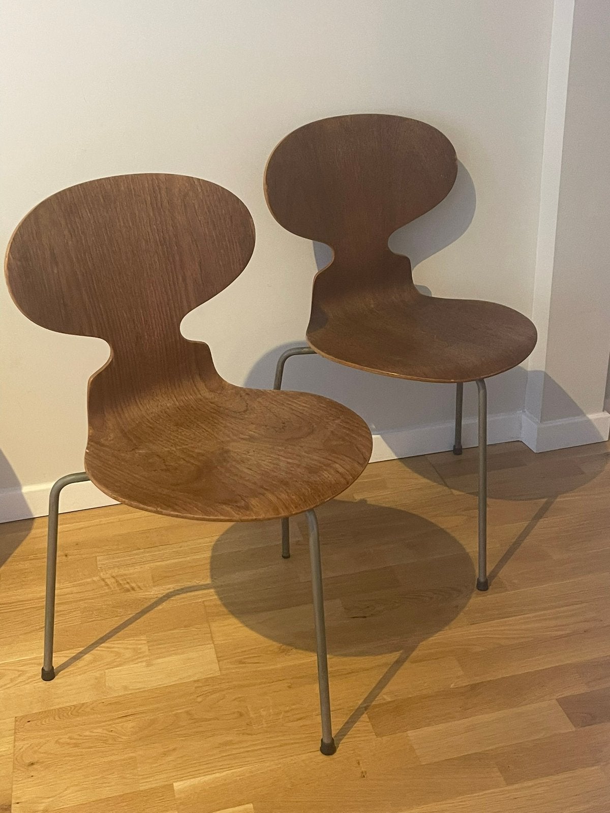 Set de 2 chaises Fritz Hansen/A. Jacobsen, 1ère série 1950., Enlèvement, Utilisé, Bois, Vintage danois, fritz hansen