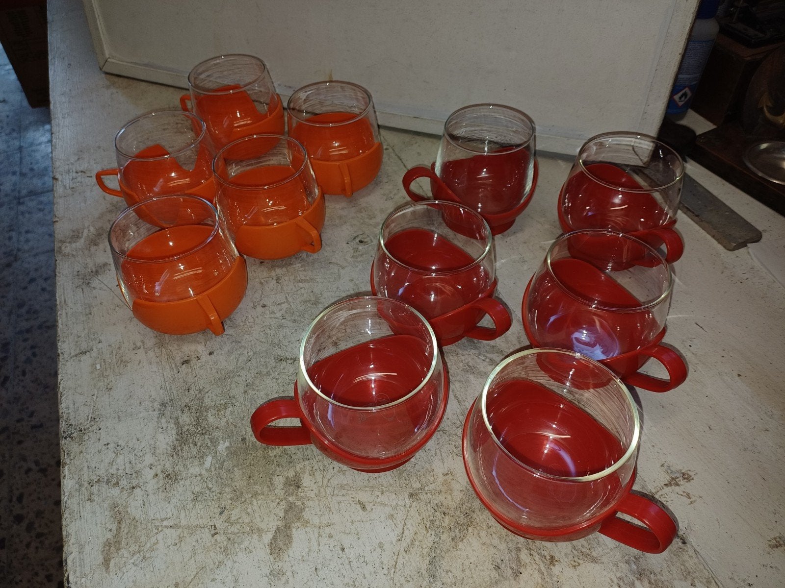 Lot vintage 11 tasses,a cafe Melita, Antiquités & Art, Art | Objets design, Enlèvement ou Envoi, Orange, Verre, Marqué