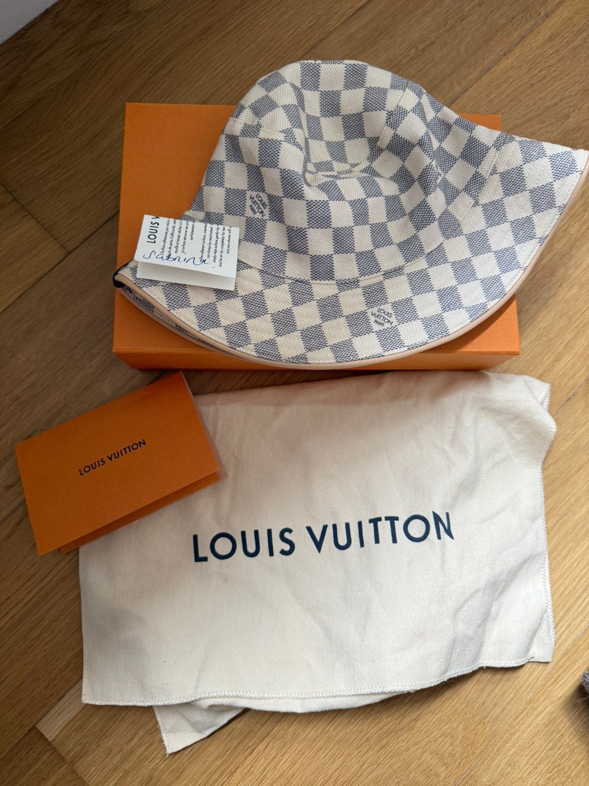 Bucket hat louis vuitton, Ophalen of Verzenden, Zo goed als nieuw