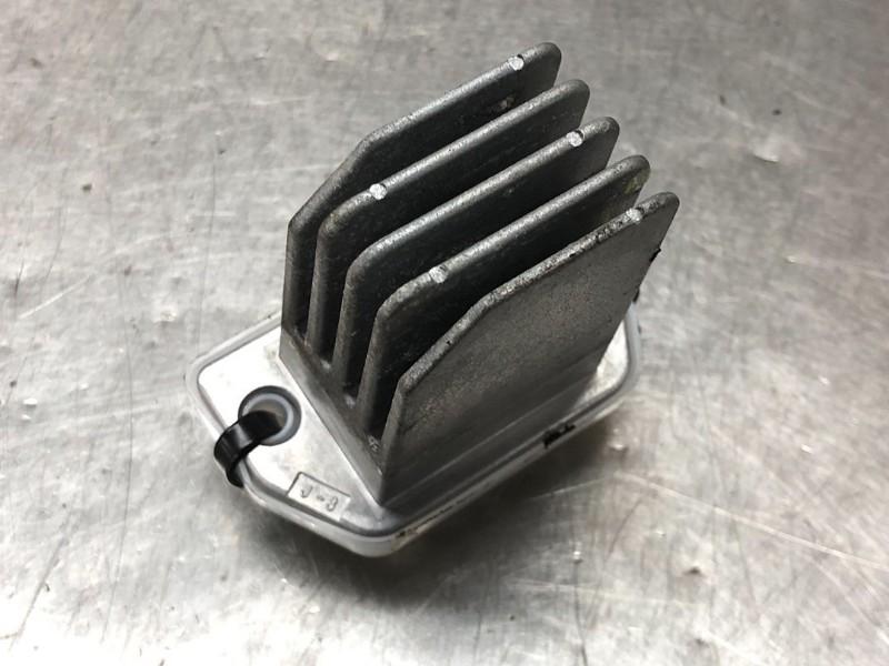 KACHELWEERSTAND Nissan Note (E12) (|4BA0A4L05|), Gebruikt, Nissan