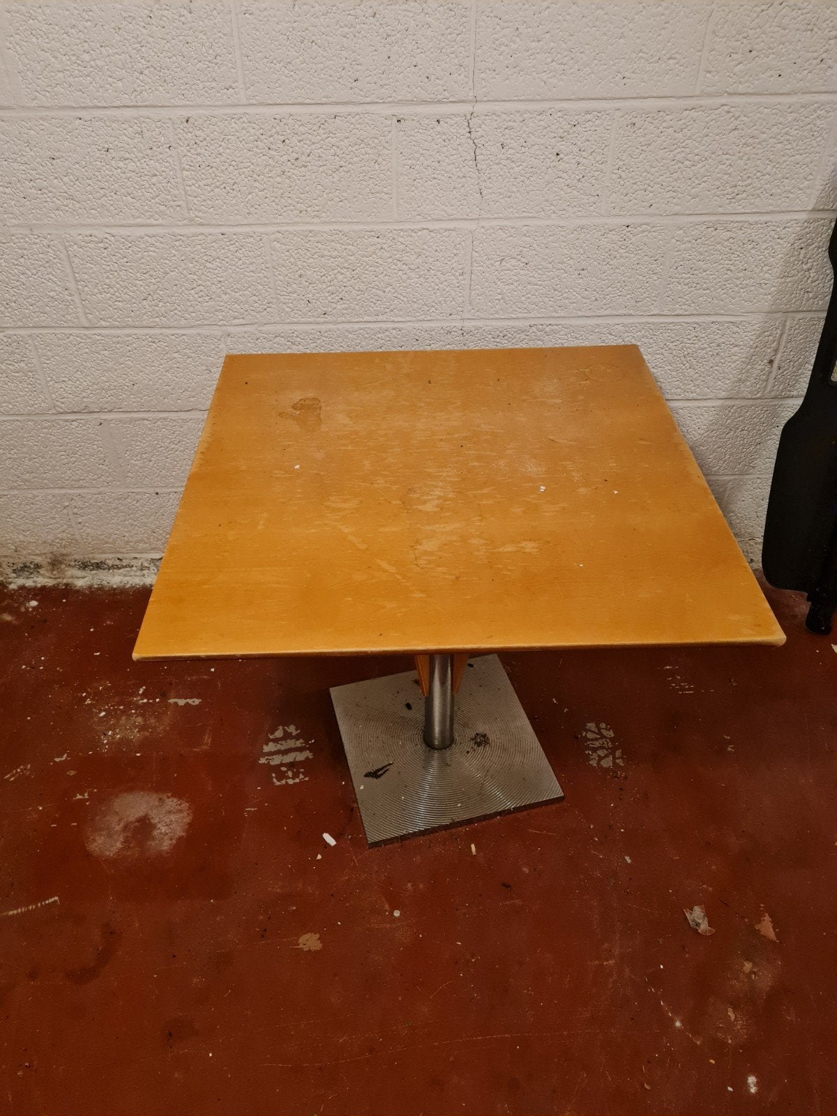 Table en bois à donner, Enlèvement