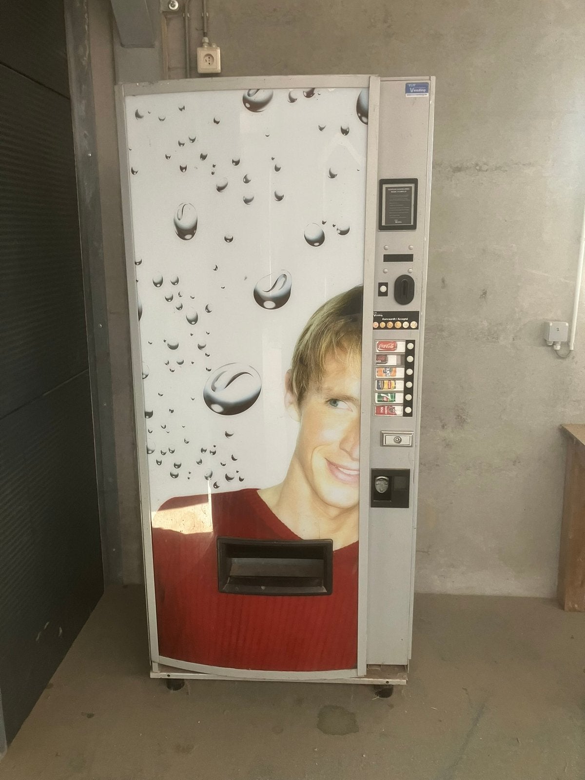 Drankautomaat, Ophalen, Gebruikt