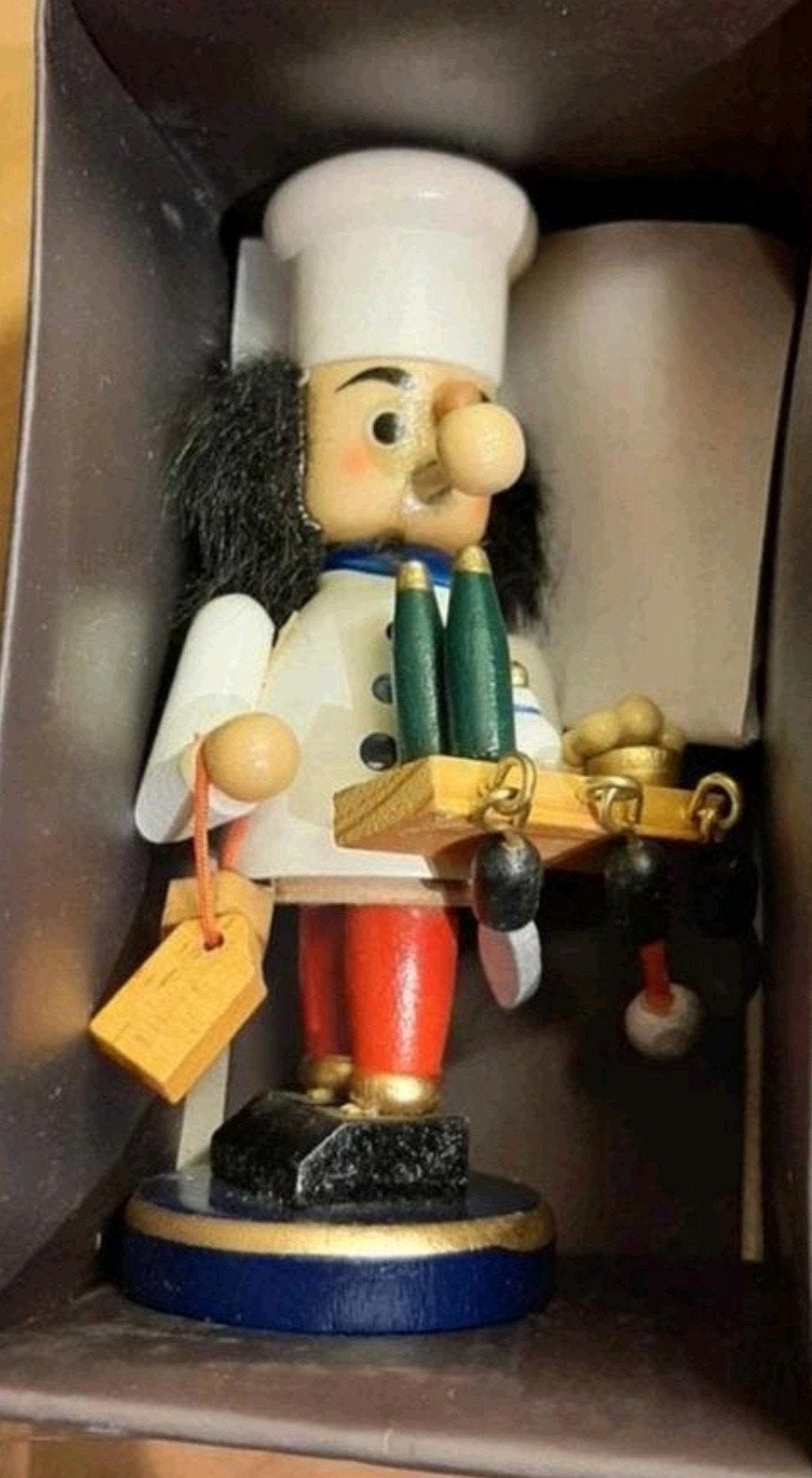 Lotje Houten Notenkrakers nog in verpakking met ophang koord, Ophalen of Verzenden