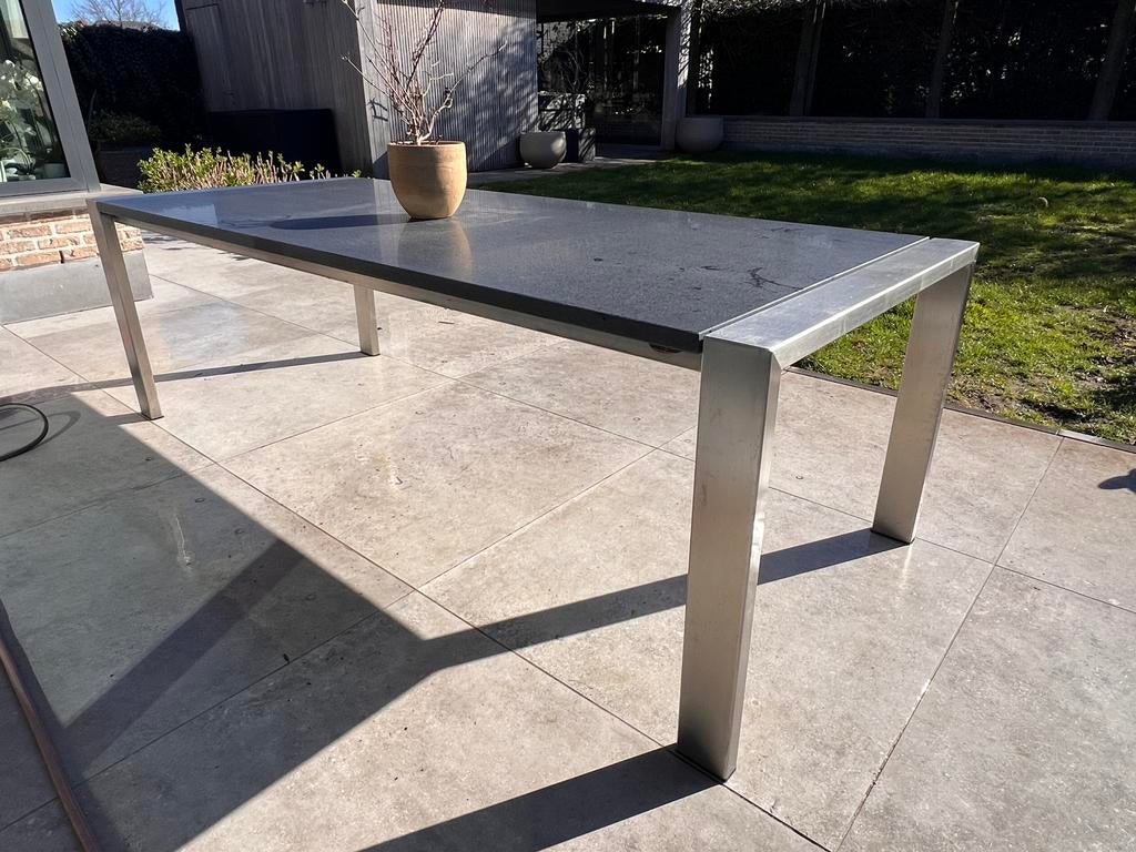 Zeer degelijke en stevige tuintafel, Tuin en Terras, Ophalen, Zo goed als nieuw