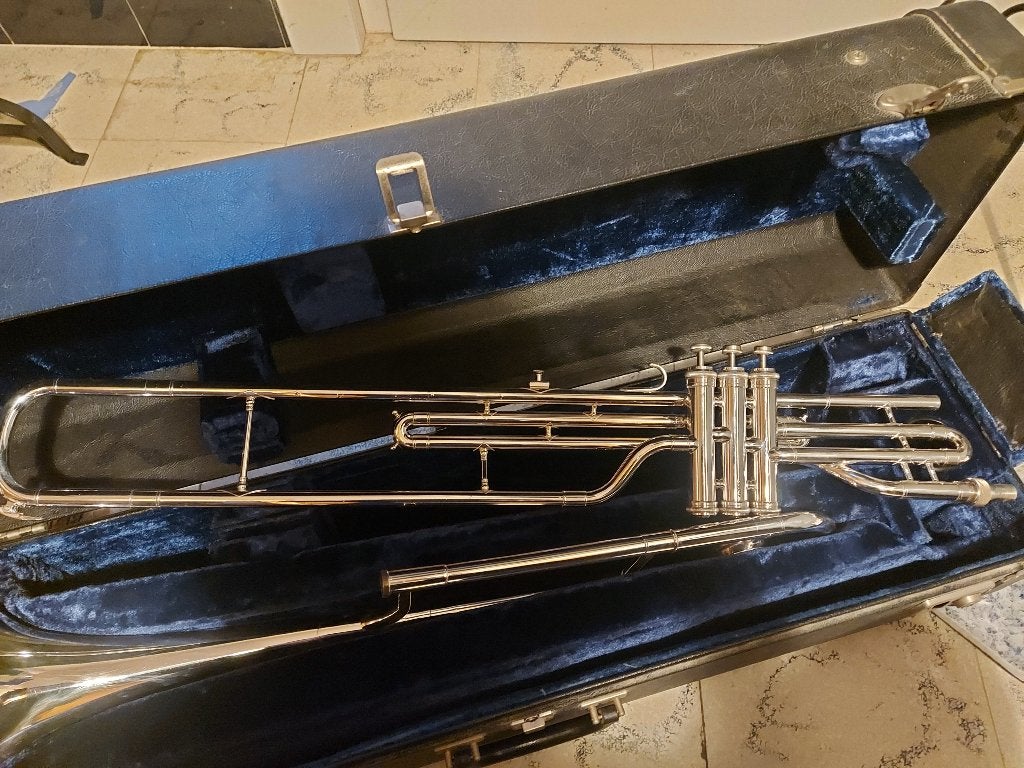 King ventielrombone, Muziek en Instrumenten, Ophalen, Zo goed als nieuw, Overige typen, Met koffer