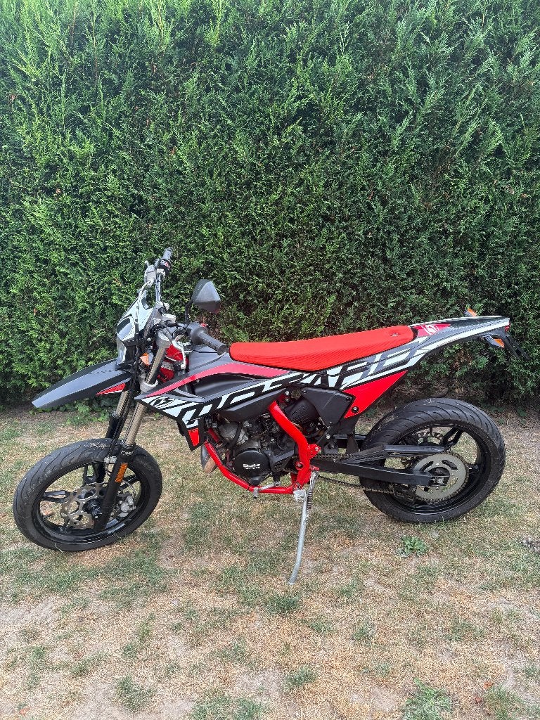 Beta RR50 Sport 2022 — Très bon état — Moto 50cc, Vélos & Vélomoteurs, Autres marques, Enlèvement ou Envoi, 6 vitesses, Utilisé