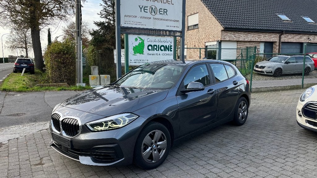 BMW 118benzine 69km, Auto's, Dealer onderhouden, 1 Reeks, Bedrijf, Handgeschakeld