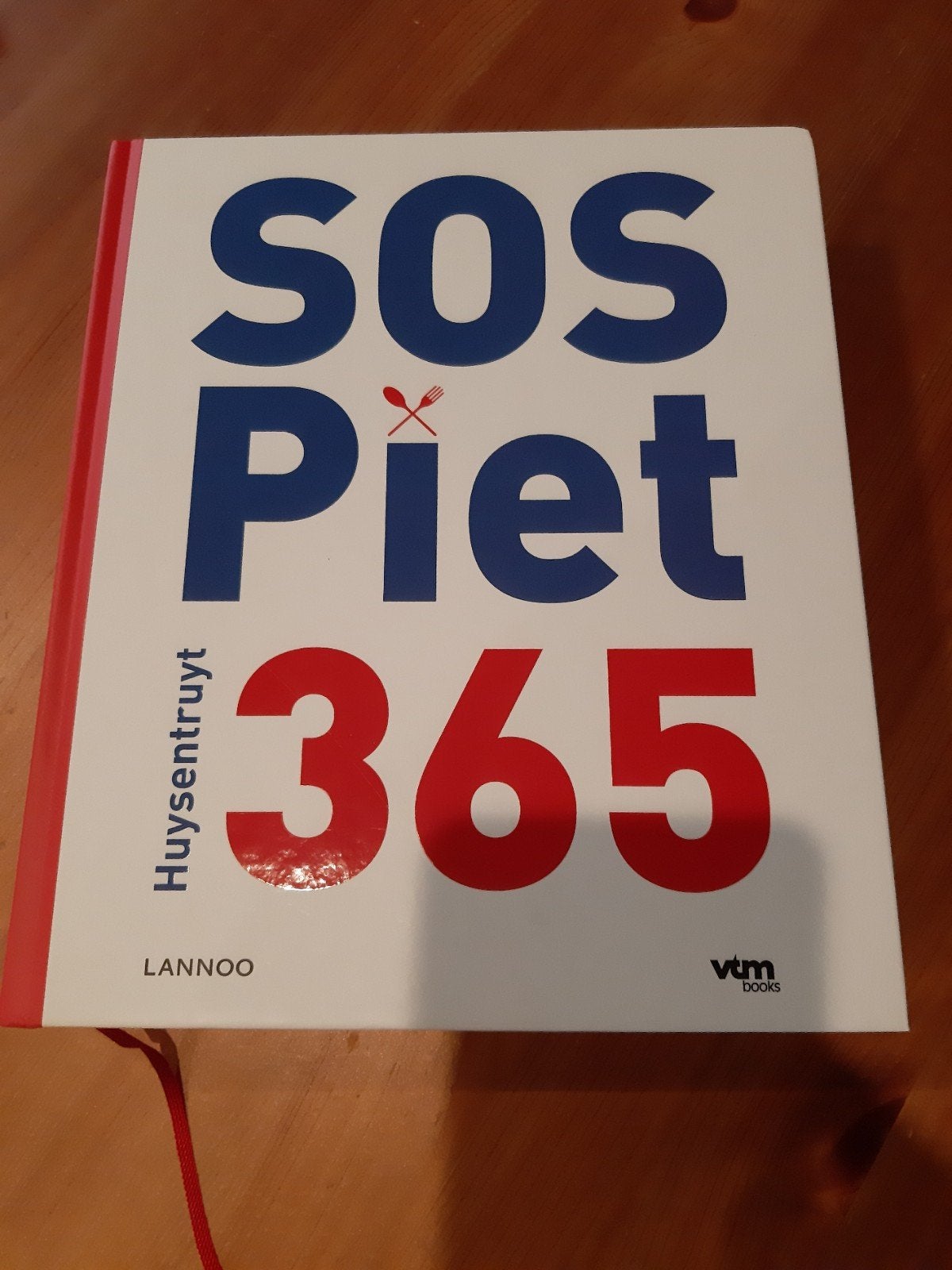 Piet Huysentruyt - SOS Piet 365, Boeken, Ophalen of Verzenden, Piet Huysentruyt; Frank Smedts