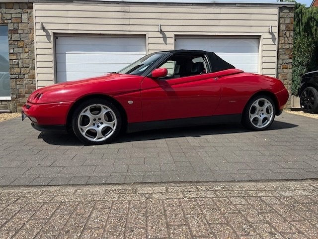 Alfa Romeo Spider *Rosso Alfa *Ancêtre*, Autos, 110 kW, Entreprise, Boîte manuelle, Spider