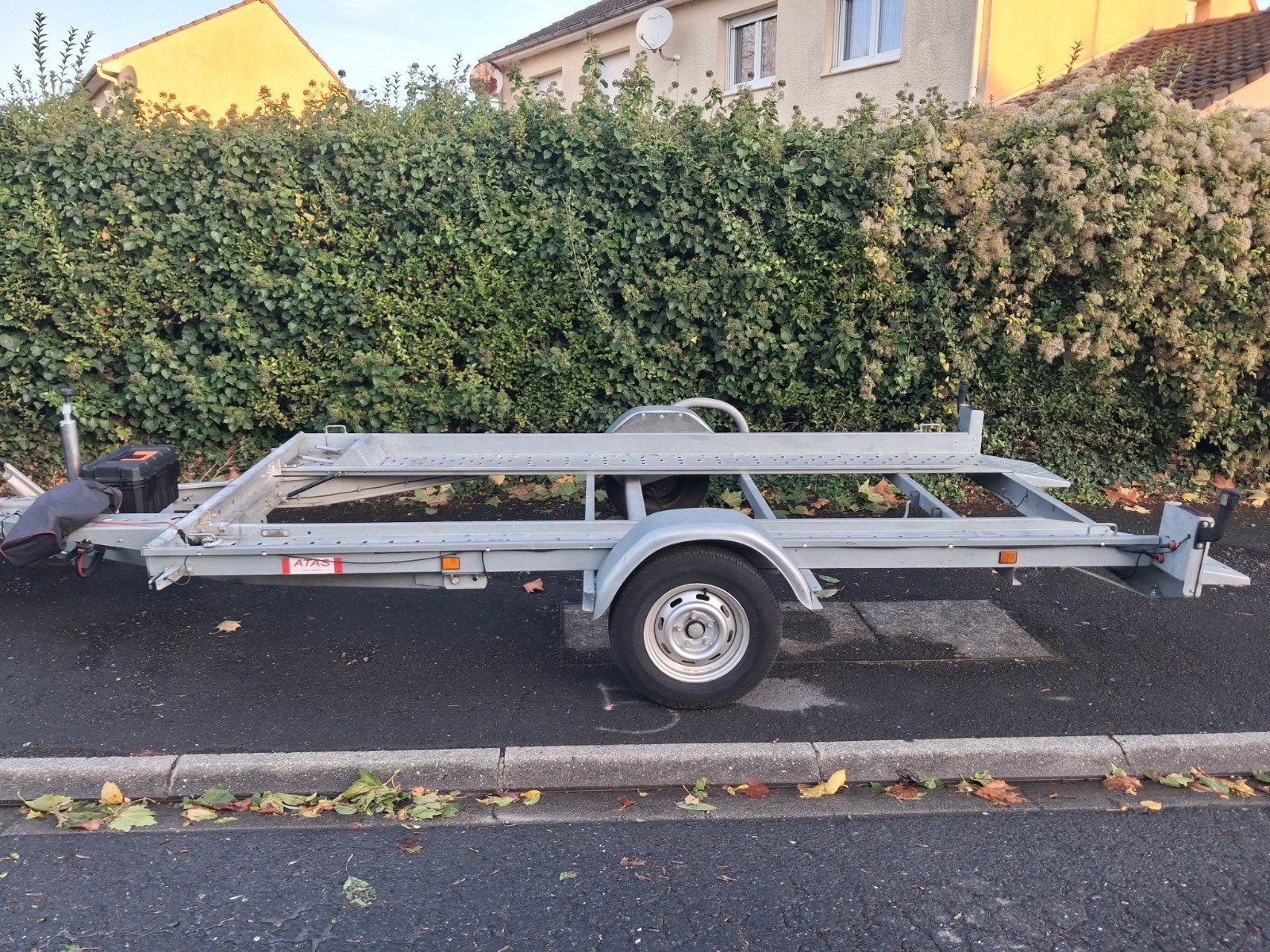 remorque plateau porte voiture basculante LIDER, Enlèvement