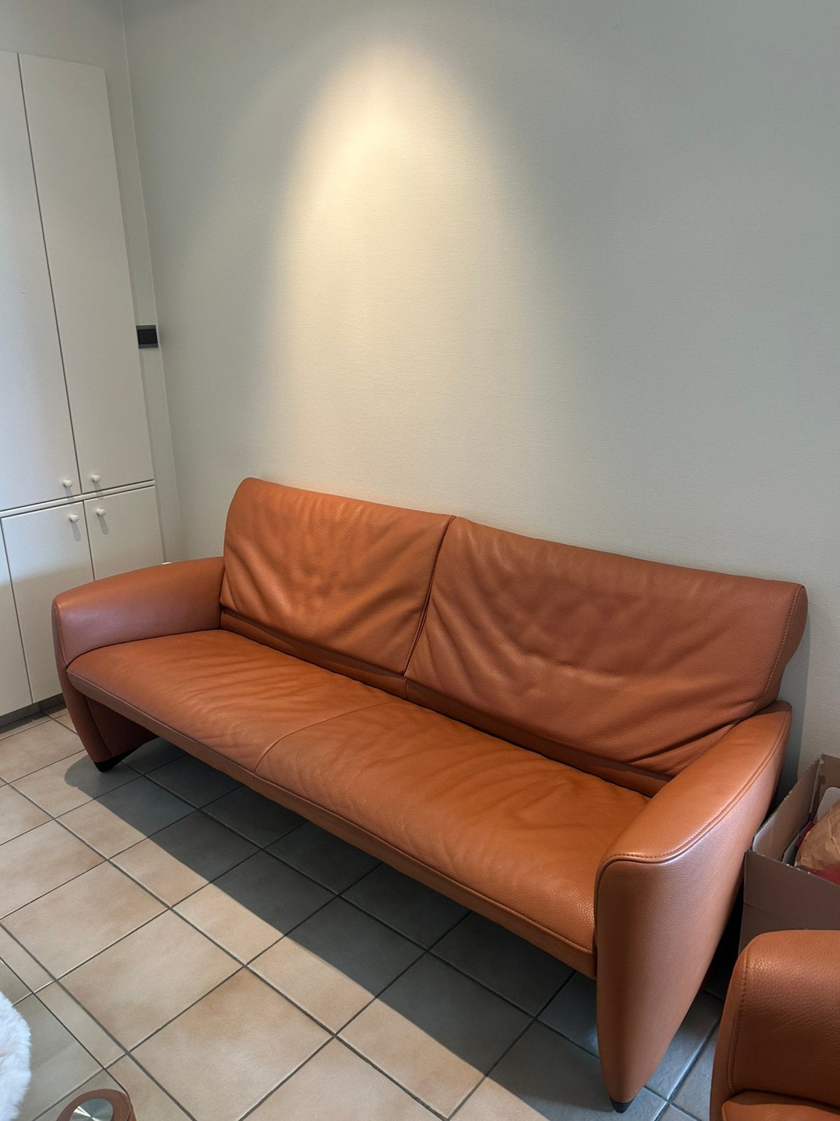 Siège en cuir, Maison & Meubles, Trois personnes, Banc droit, Comme neuf, Enlèvement