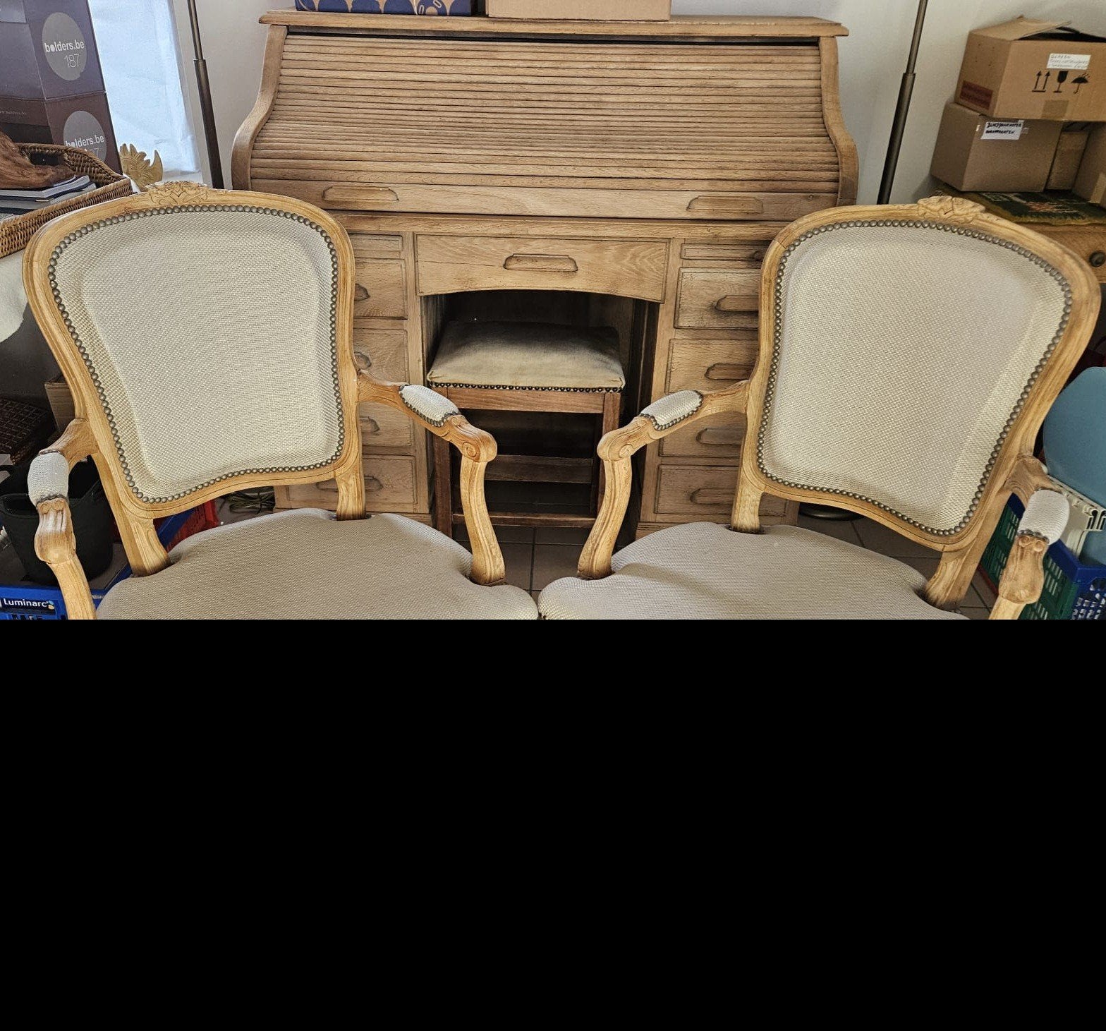 2 zeteltjes in Louis XV stijl met rococo accenten, Antiek en Kunst, Antiek | Meubels | Stoelen en Sofa's, Ophalen