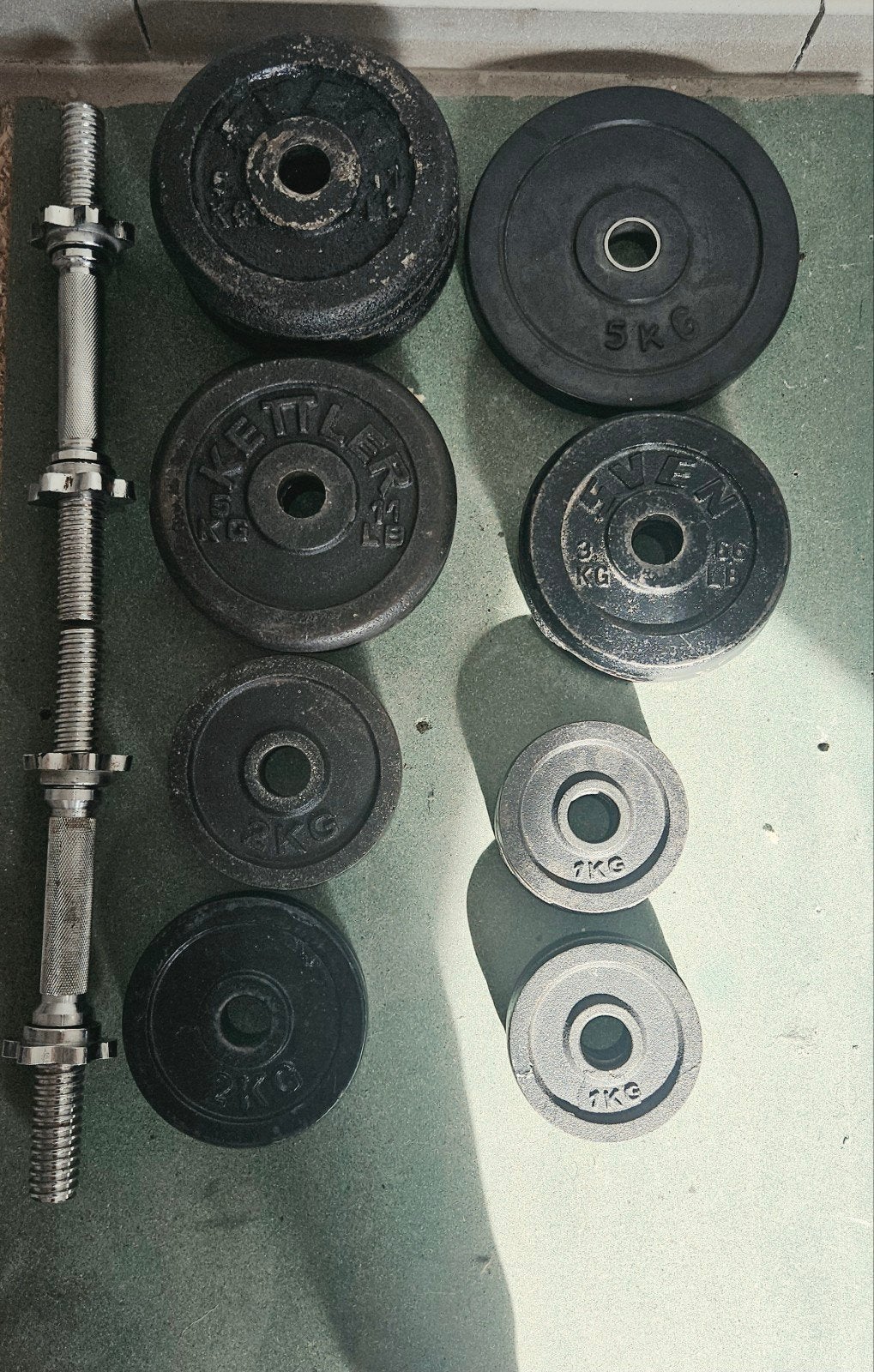 Haltères de musculation + poids, Sports & Fitness, Enlèvement, Neuf, Dos, Haltère