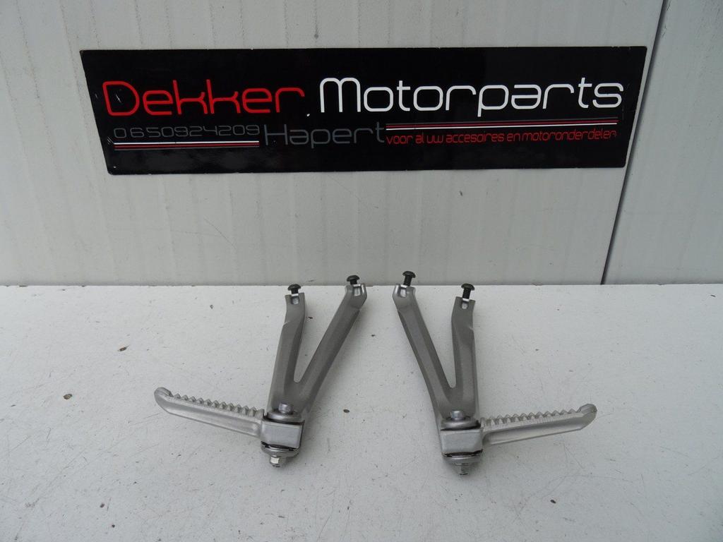 Set Duo Voetsteunen Passagier steps Yamaha YZF R1 2004-2006, -, Utilisé, -, -