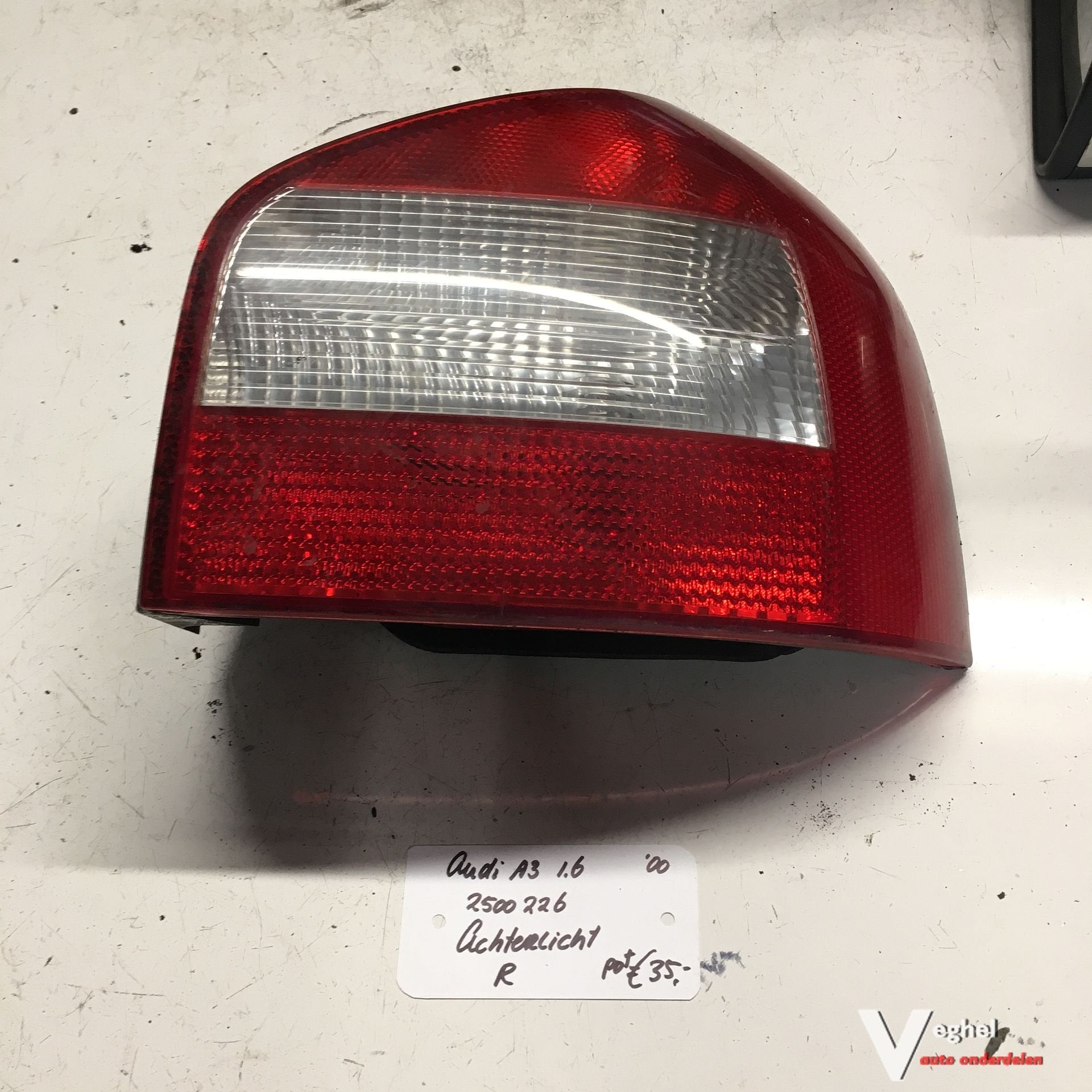 Audi A3 1.6 2000 2500226  Achterlicht Links of Rechts, -, Utilisé, -, -
