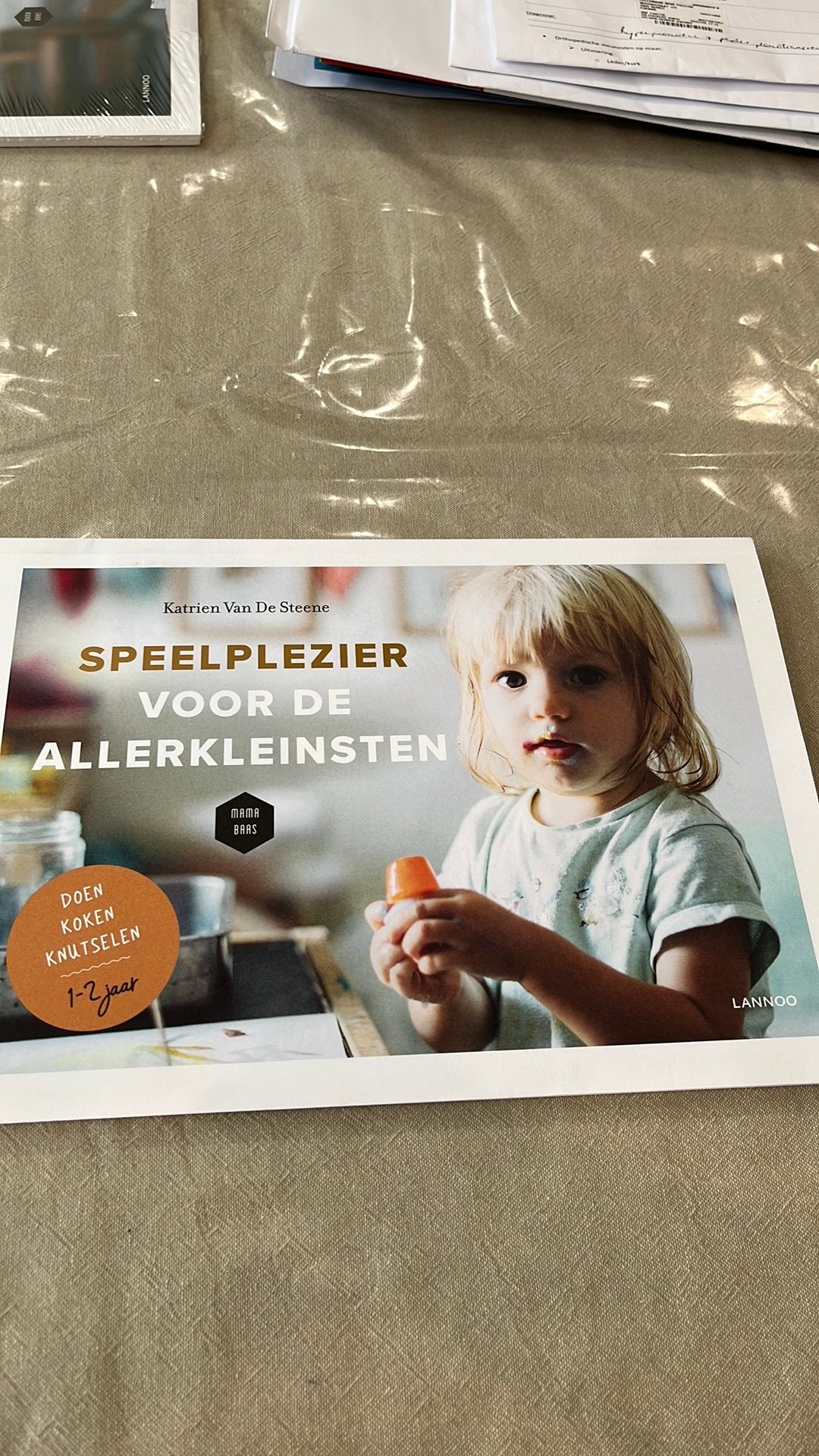Speelplezier voor de allerkleinsten (Van 1 tot 2 jaar), Ophalen, Katrien Van De Steene; Mama Baas