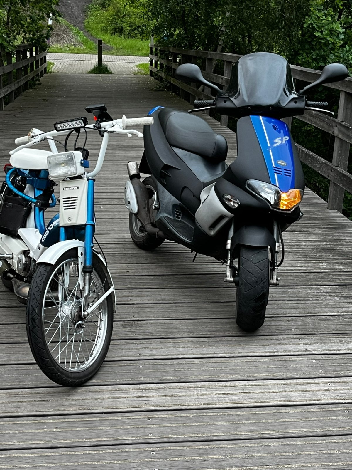 Gilera propose une classe, Vélos & Vélomoteurs, Enlèvement, Comme neuf
