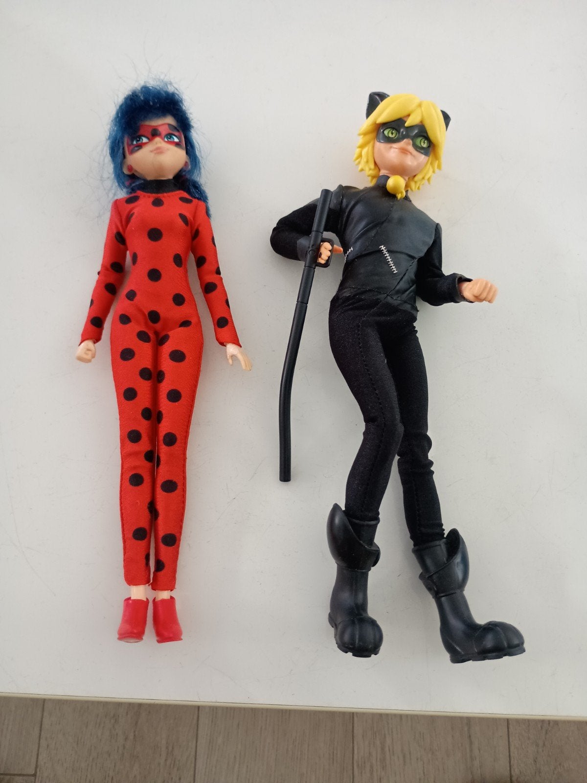 poppen cat noir en ladybug, Enlèvement