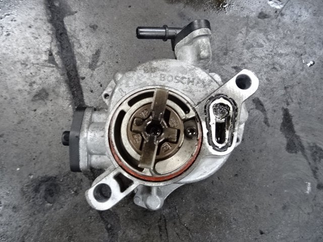 VACUUM POMPE Ford Fiesta 6 (JA8) (9684786780), Mevr. I. Hauben, Rue de l'Espoir 34 34
4030  GRIVEGNÉE, BE, Info@Collignon.be, Ford