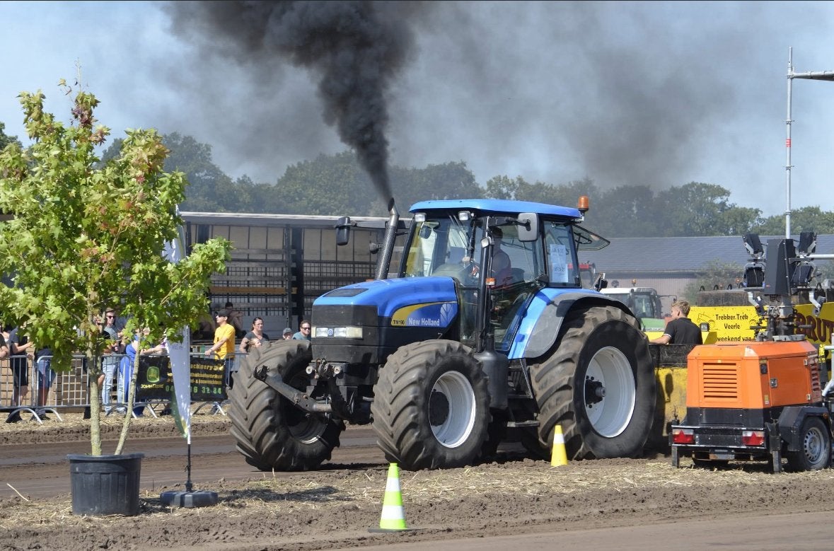 New holland tm190 trekkertrek, Zakelijke goederen, Ophalen, New Holland