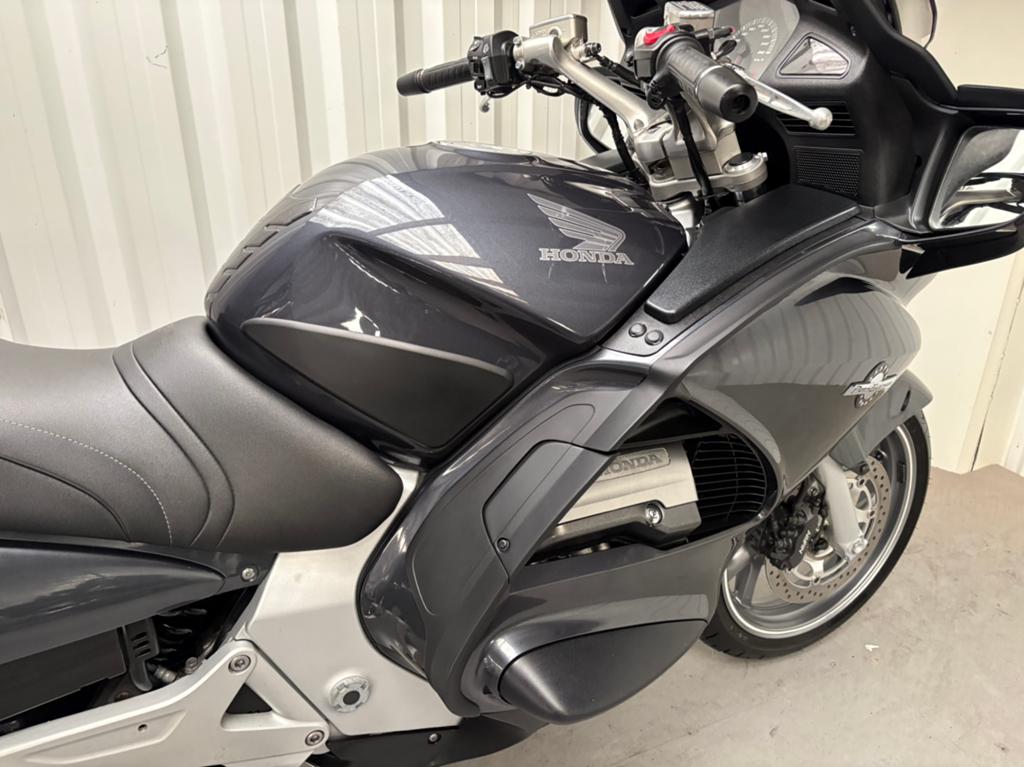 HONDA ST1300 PAN EUROPEAN*** garantie ***, Bedrijf