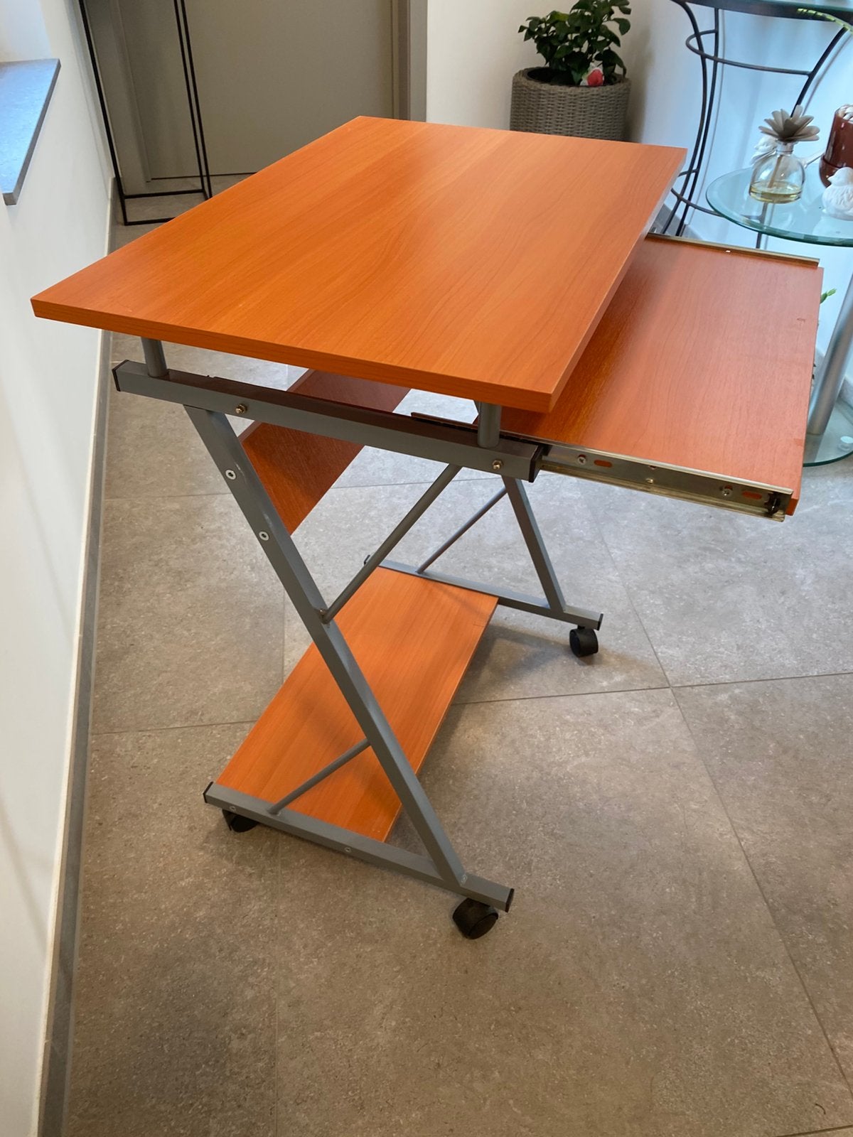 Mooi computermeubel met printerplaats als nieuw, Doe-het-zelf en Bouw, Tekentafels, Ophalen, Zo goed als nieuw