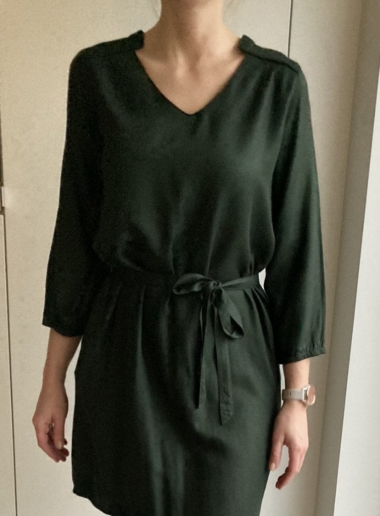 Donkergroene Jurk van American Outfitters (Maat 36), Kleding | Dames, Jurken, Gedragen, Maat 36 (S), Groen, Boven de knie, Ophalen of Verzenden