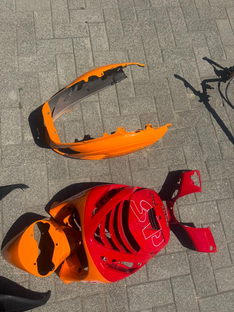 Zip sp mallosi kappenset, Vélos & Vélomoteurs, Pièces de cyclomoteur | Scooters, Enlèvement, Comme neuf