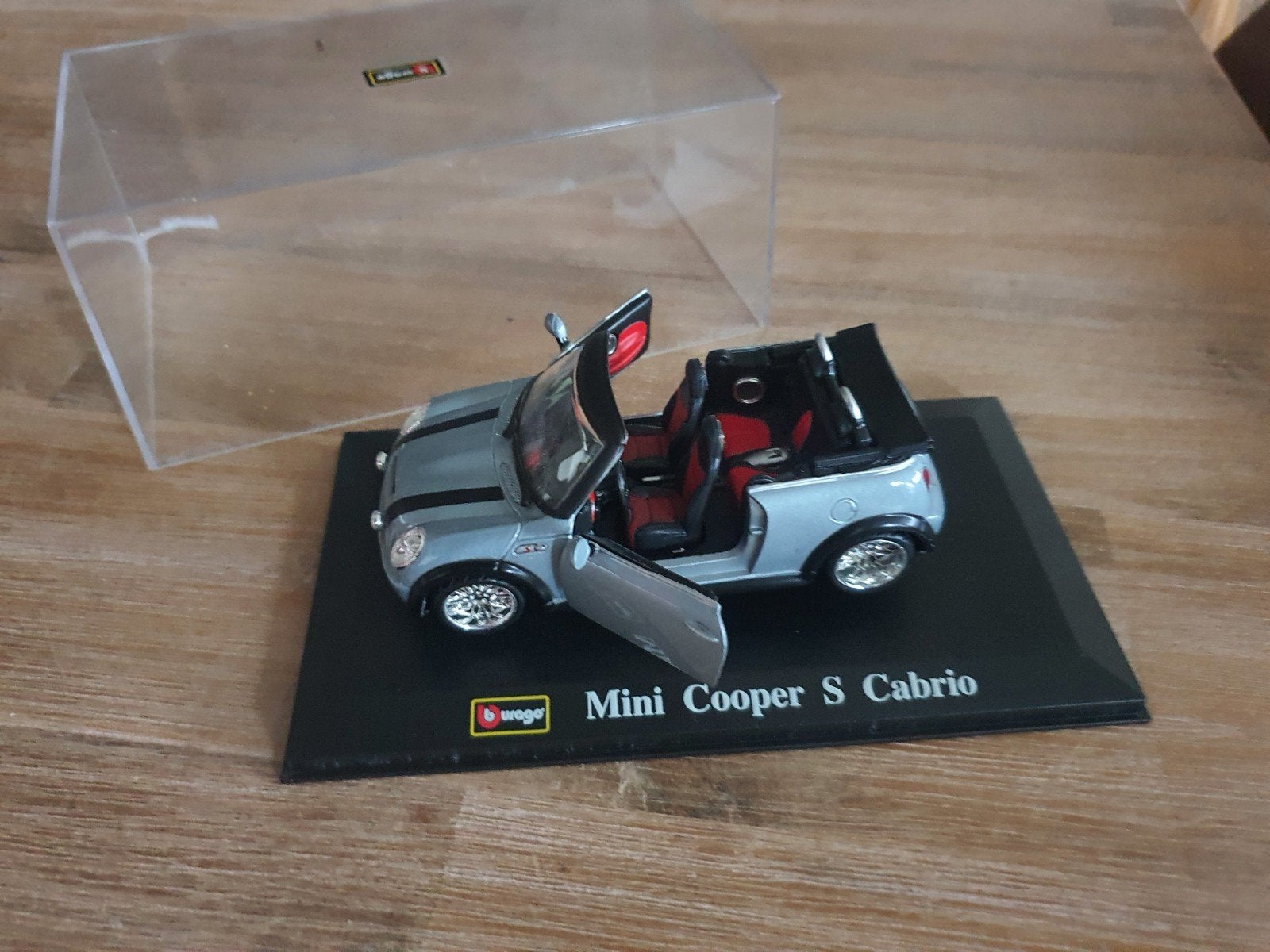 burago mini cooper s cabrio 1.43, Ophalen