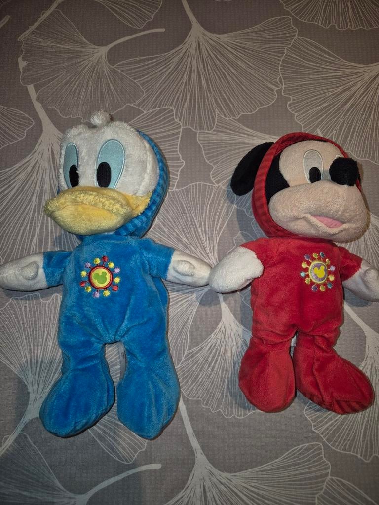 Knuffeltjes Mickey en Donald in pyjama, Ophalen of Verzenden