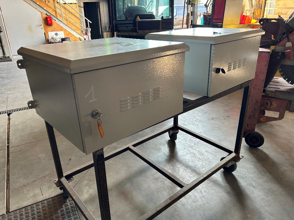 Serverkast Outdoor, Informatique & Logiciels, Armoires de serveurs, Enlèvement, Comme neuf