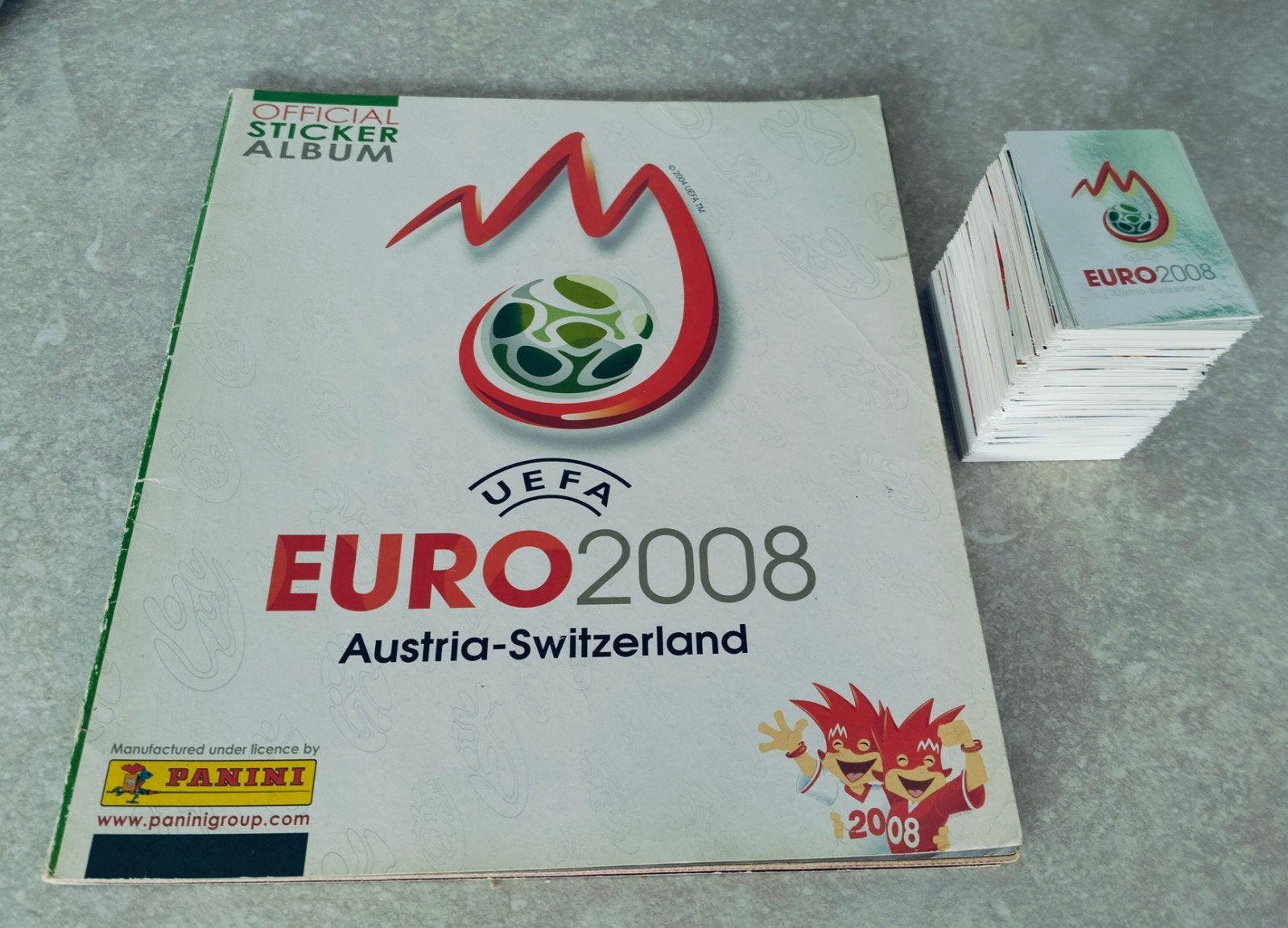 Panini Euro 2008 leeg album+ 418 verschillende stickers, Ophalen of Verzenden