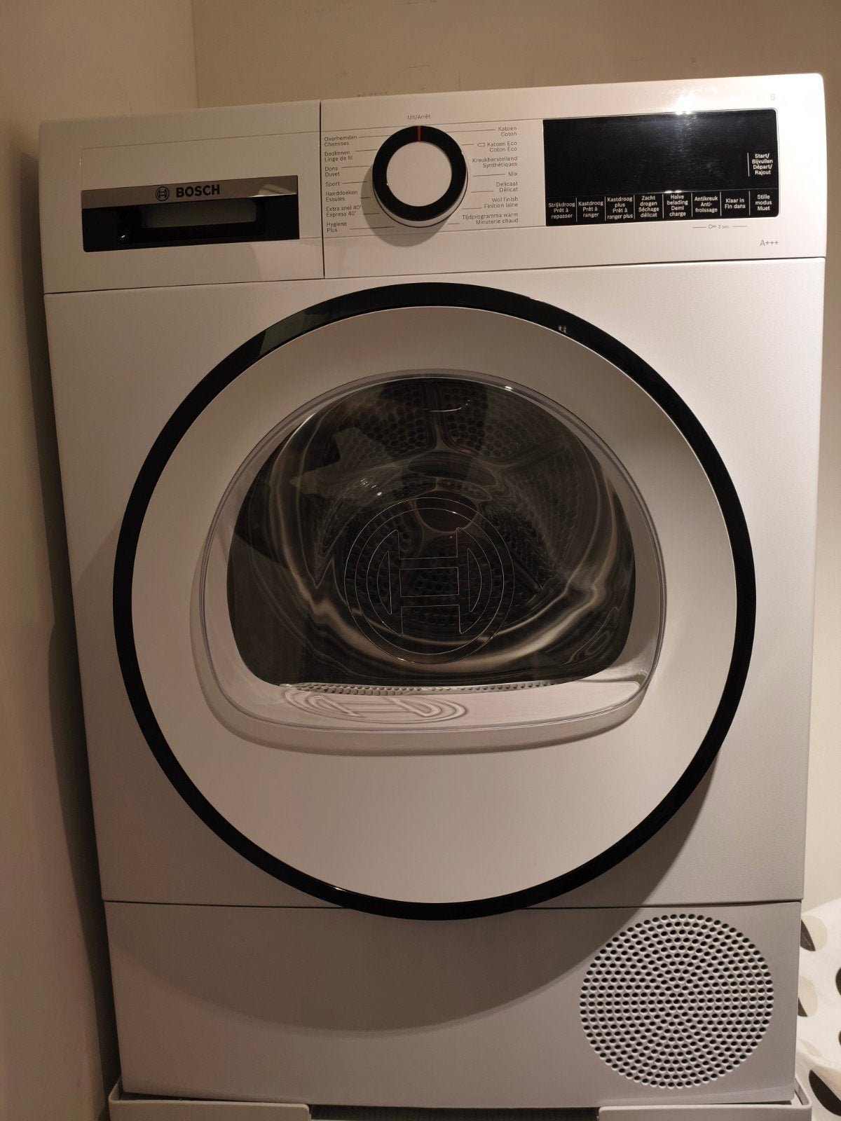 Bosch Warmtepompdroger A+++ (WQG233DMFG) – Zo goed als nieuw, Elektronische apparatuur, 6 tot 8 kg, Ophalen, Zo goed als nieuw