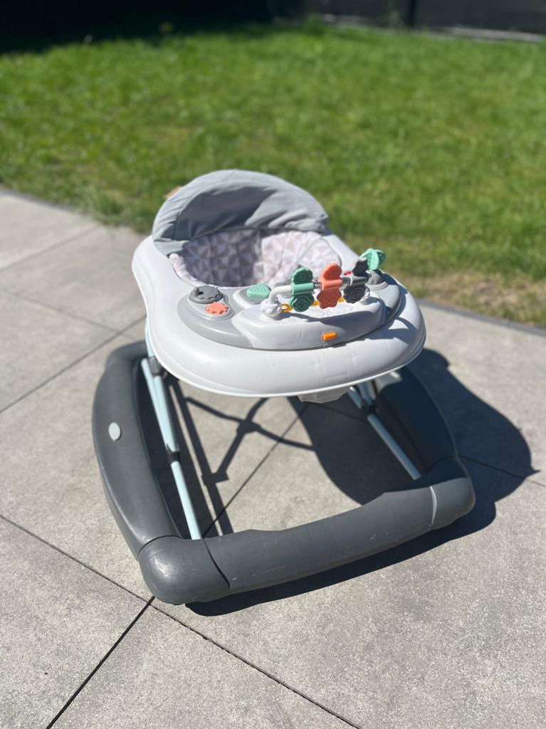 Topmark Loopstoel Jean – 2-in-1 loopstoel/schommelstoel, Kinderen en Baby's, Wipstoeltjes, Zo goed als nieuw, Schommelstoel, Topmark