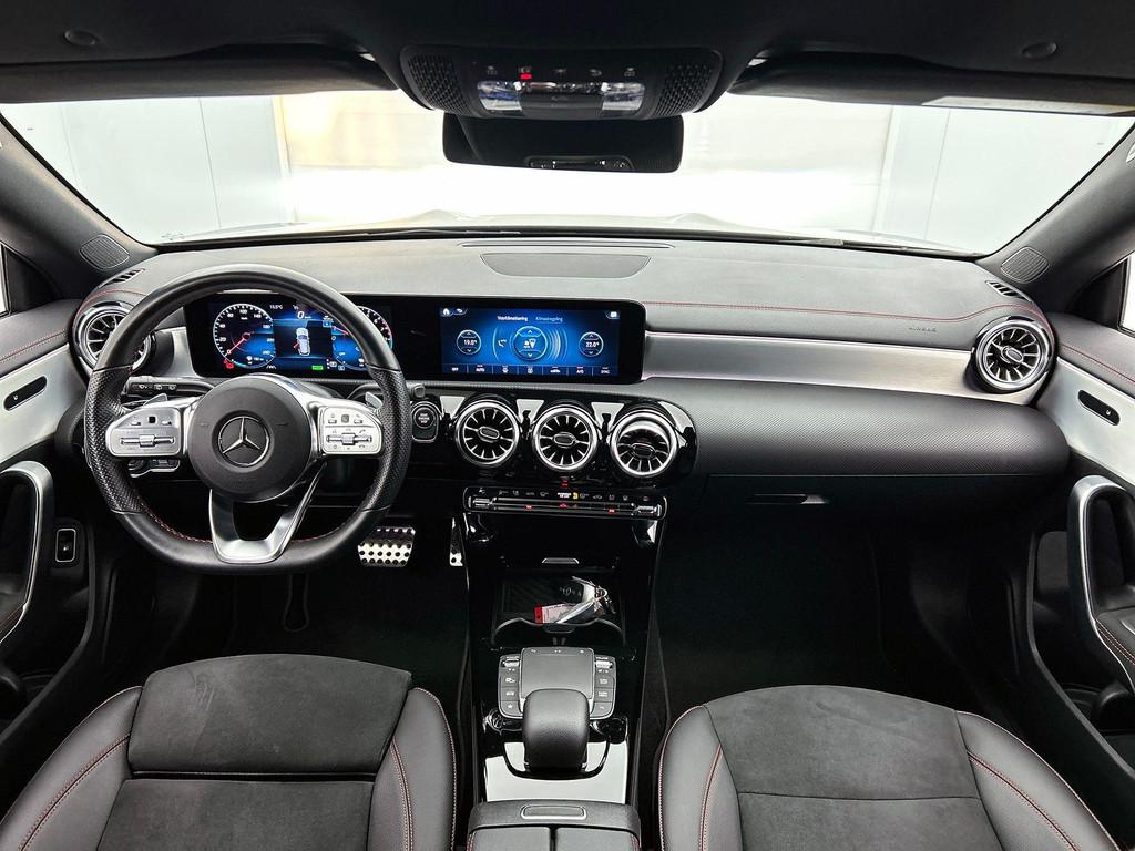 Mercedes-Benz CLA-klasse 250 e Shooting Brake AMG Line Verwa, Autos, Achat, Entreprise, 16 kWh, Noir