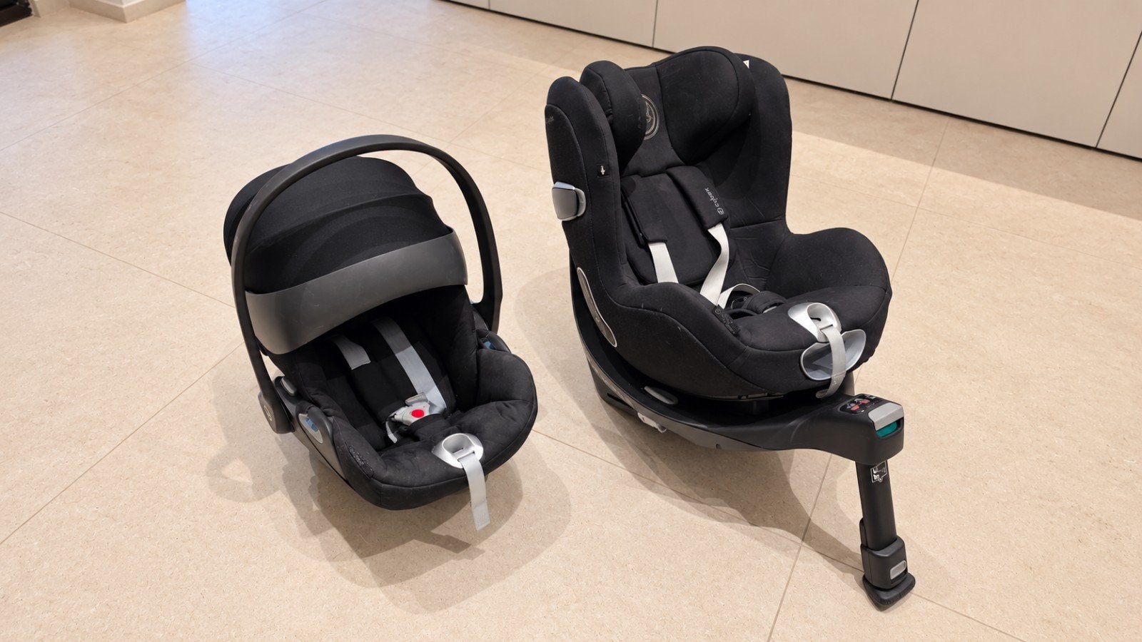 Verdraaibare autostoel Cybex + Cloud Z en Sirona Z i-Size, Verstelbare rugleuning, 0 t/m 18 kg, Zo goed als nieuw, Isofix