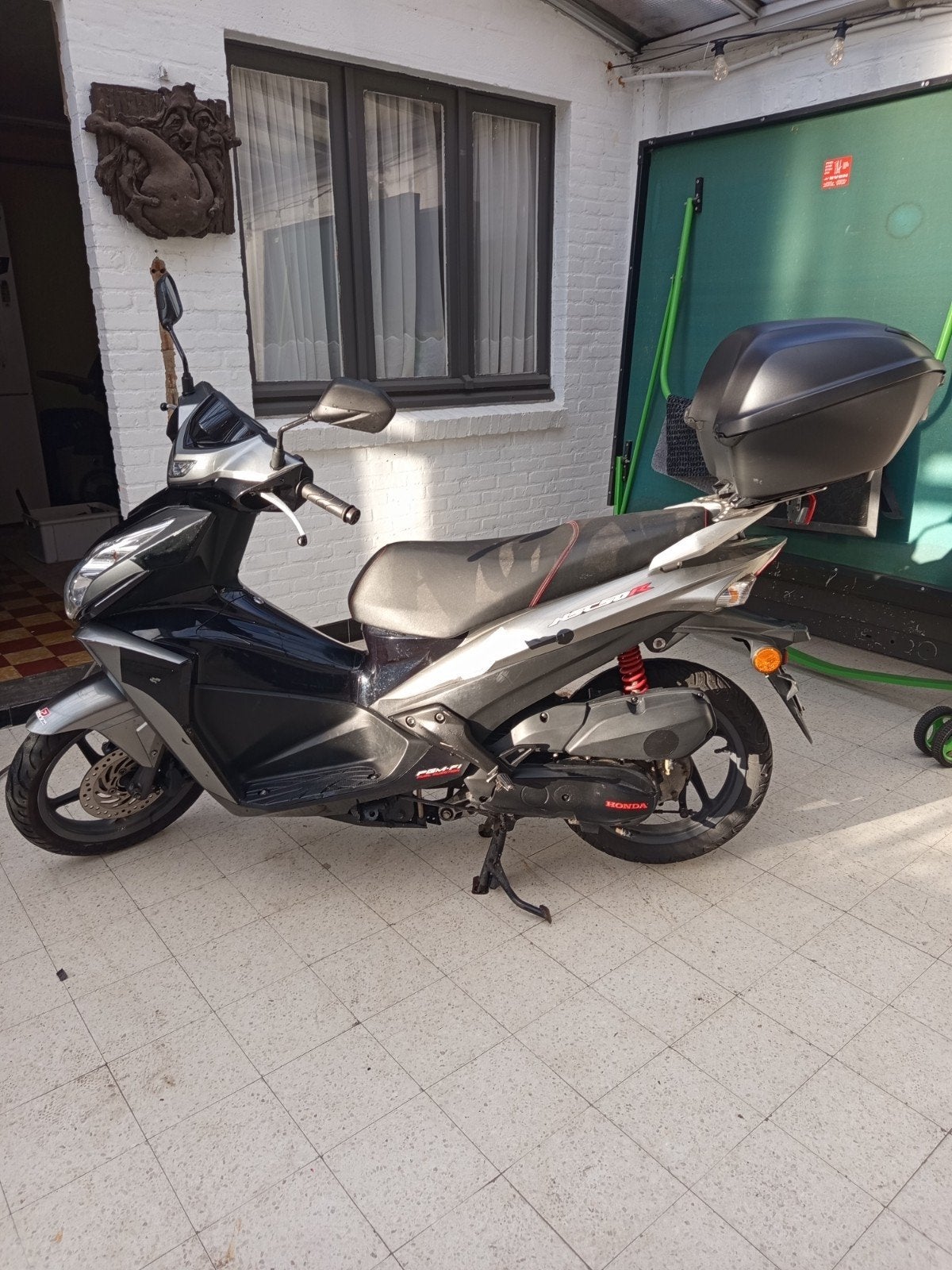 Honda nsc, Vélos & Vélomoteurs, Scooters | Aprilia, 49 cm³, Classe B (45 km/h), Enlèvement, Utilisé