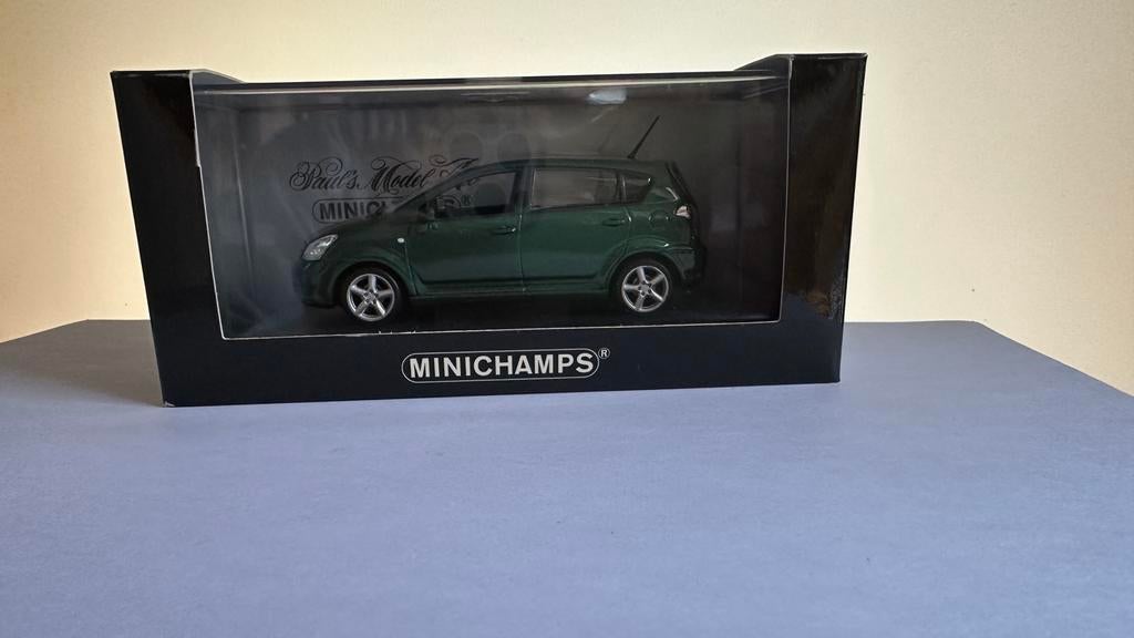 Minichamps 400166361 Toyota Corolla Verso verte 1/43 neuve, Enlèvement ou Envoi, MiniChamps
