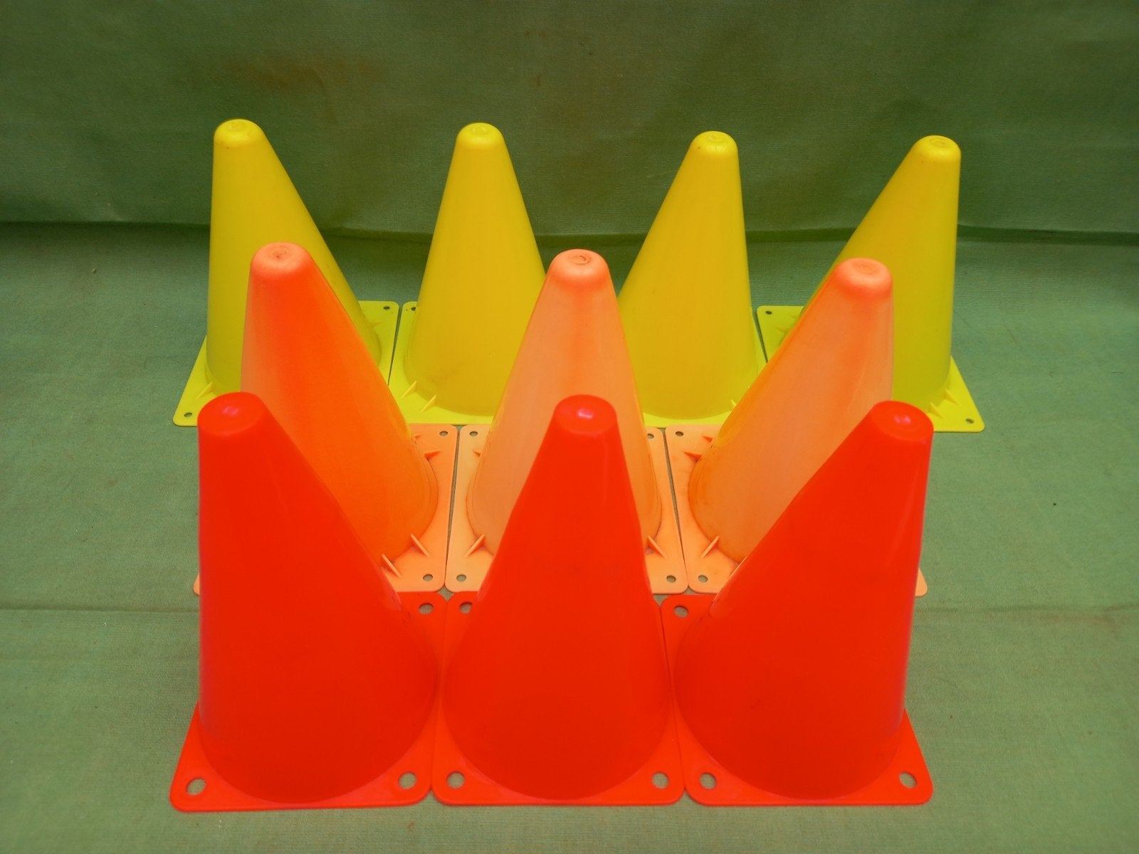 10 mini veiligheid kegels, Ophalen