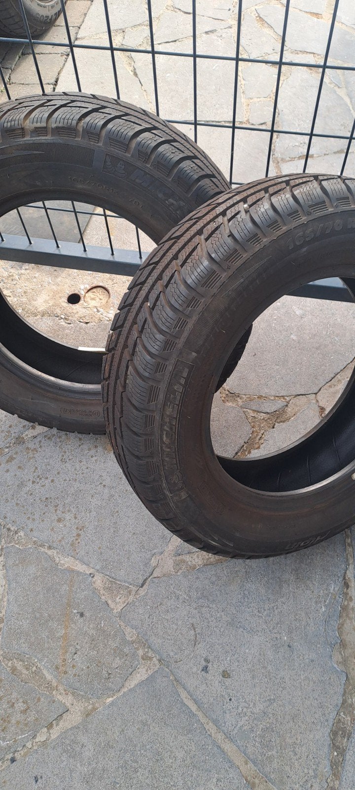 2 pneu Michelin alpin, Enlèvement