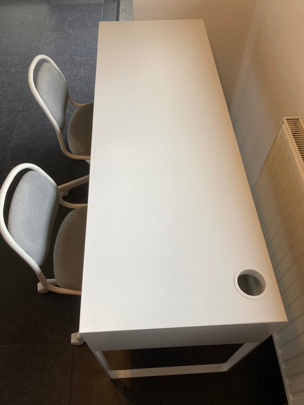 Kinderbureau + stoelen - 90€, Enlèvement, Utilisé, IKEA, Bureau enfant