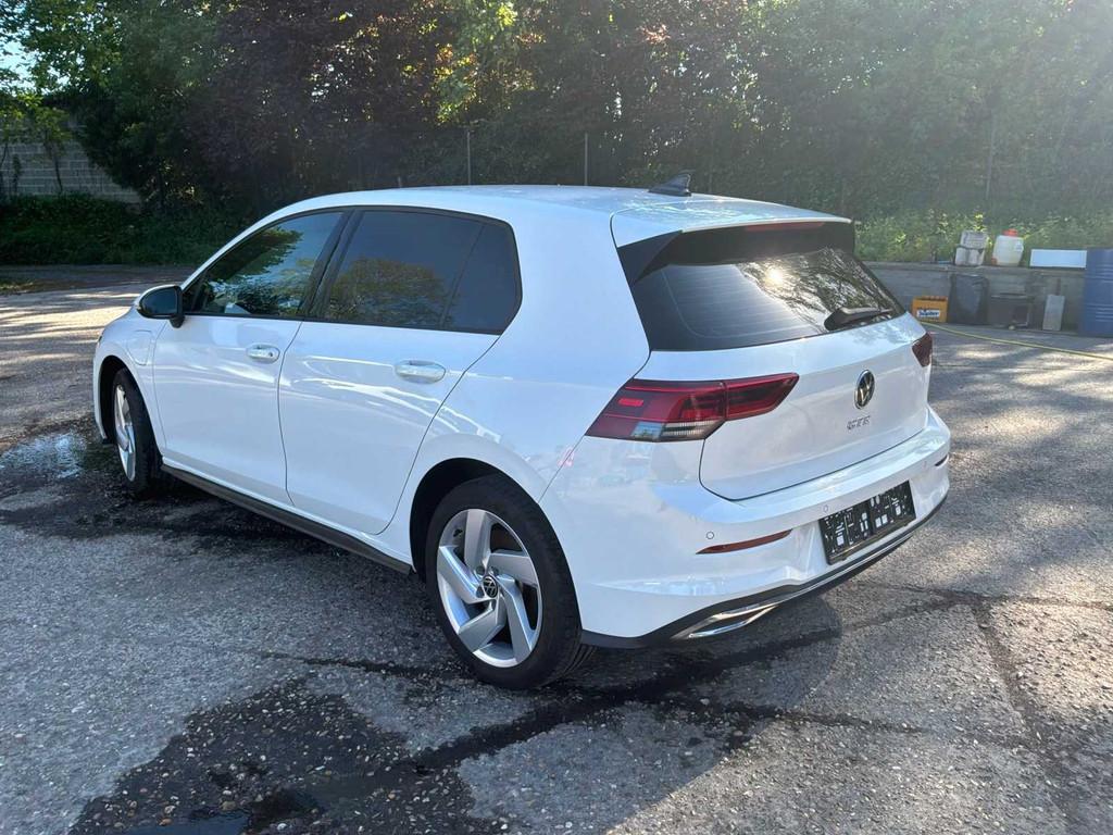 2022 Volkswagen Golf 8 GTE Sedan (Hatchback), Auto's, Automaat, Gebruikt, Euro 6, Overige brandstoffen