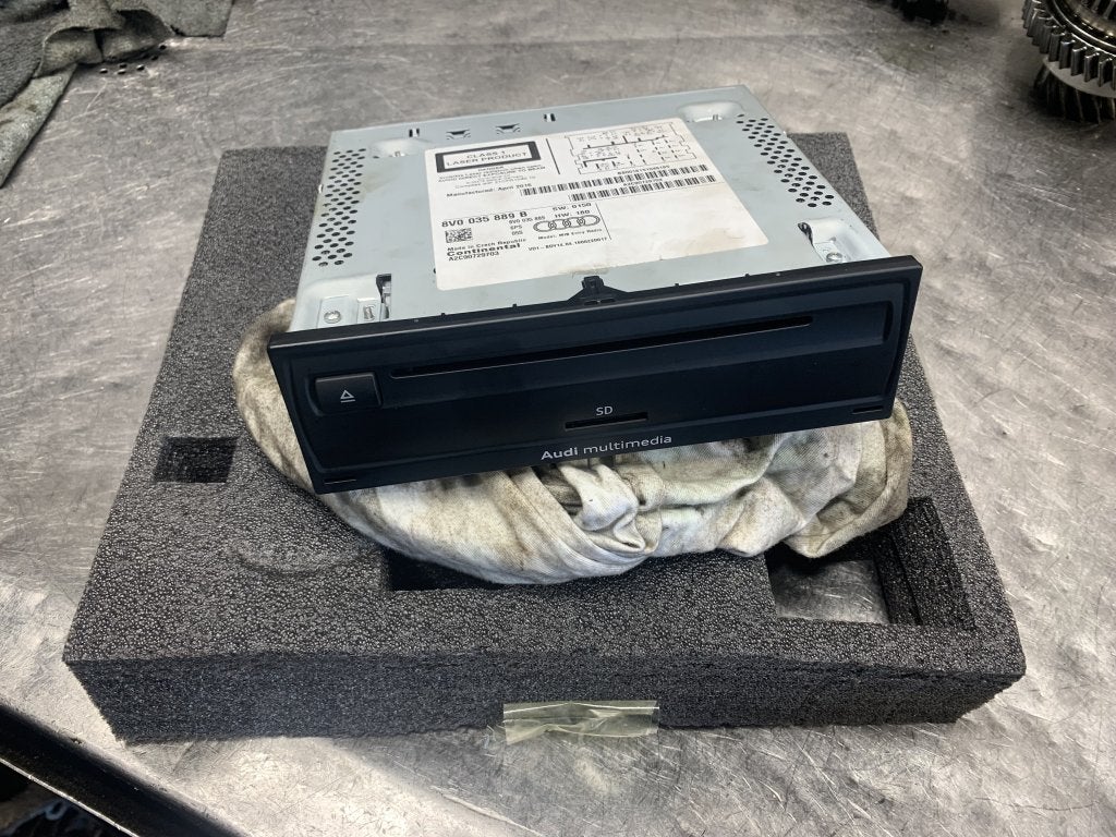 Audi A3 8V Radio module 8V0035889B, Auto diversen, Autoradio's