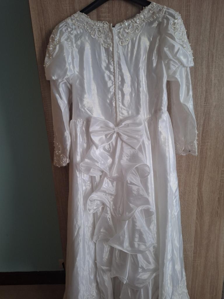 mooi wit  trouw kleed  te koop maatje smal, Enlèvement