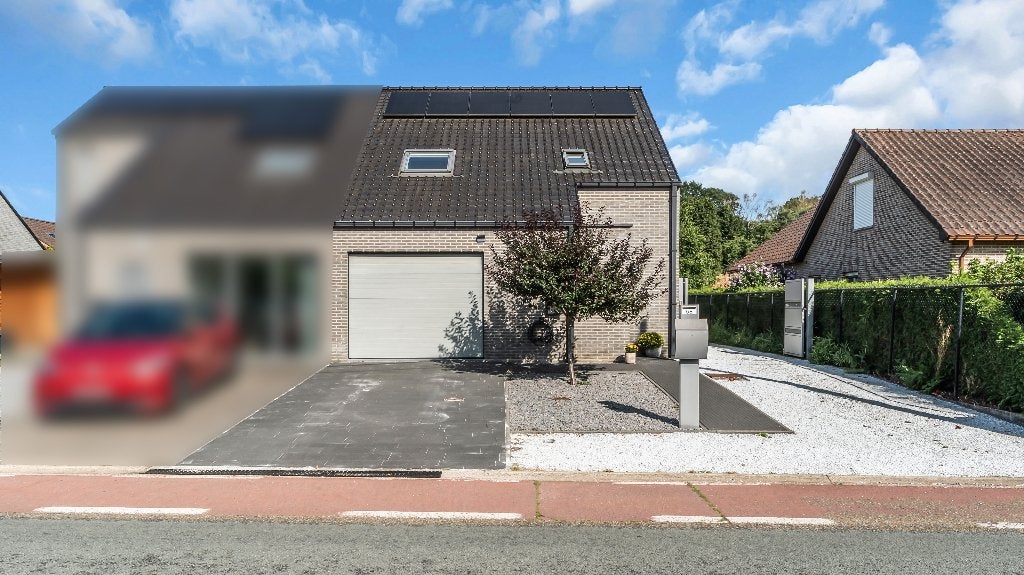 Ruime halfopen gezinswoning met 3 slk in een groene omgeving, Immo, 200 tot 500 m², 164 m², Twee onder één kap, 117 kWh/m²/jaar