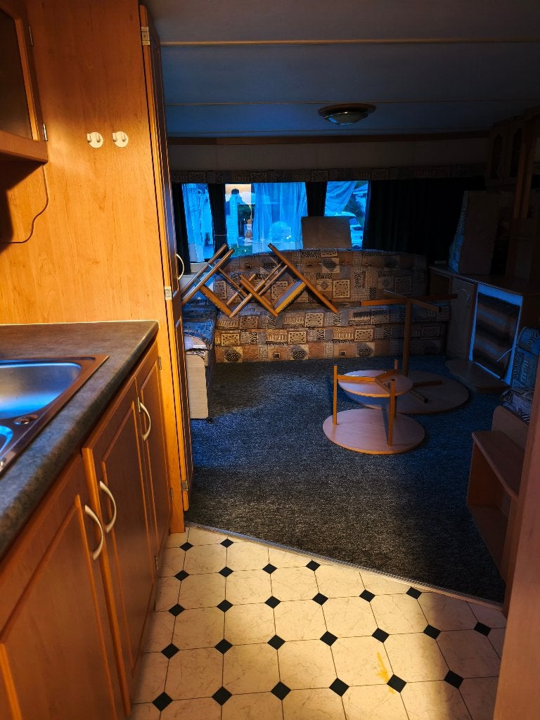 Chalet Sapphire, Caravans en Kamperen, Tot en met 2