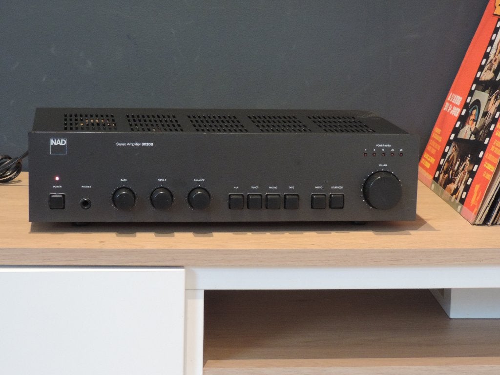 Ampli NAD 3020B, Audio, Tv en Foto, Versterkers en Ontvangers, Ophalen, Gebruikt