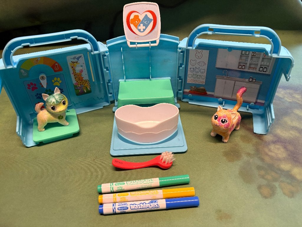 Washimals Dierenkliniek speelset Kat/Hond Crayola, Ophalen of Verzenden, Gebruikt, Knutselen
